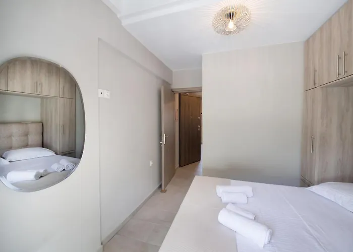 Apartment Bianco Stylish Maisonette Nikiana