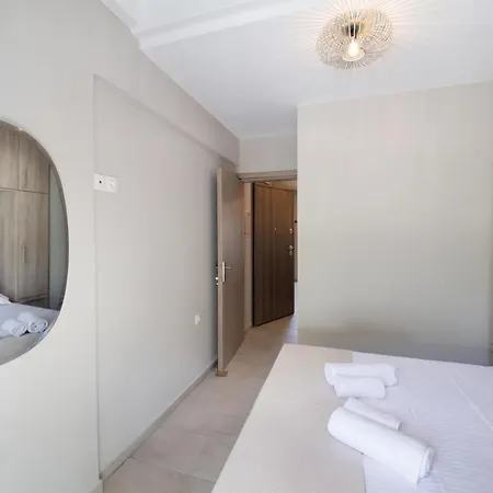 Apartment Bianco Stylish Maisonette Nikiana