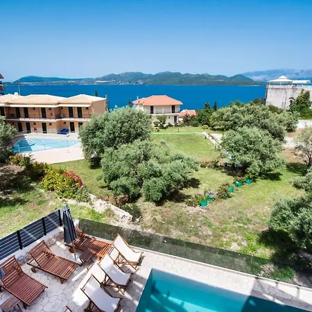 Bianco Stylish Maisonette Никиана