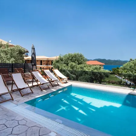 Апартаменты Bianco Stylish Maisonette