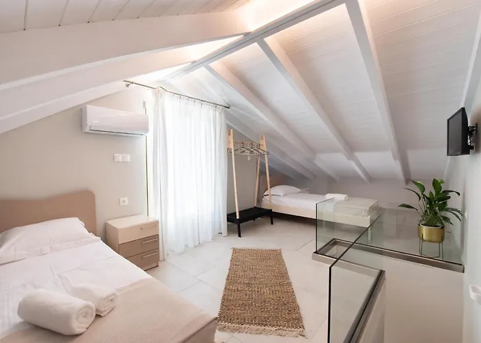 Апартаменты Bianco Stylish Maisonette *
