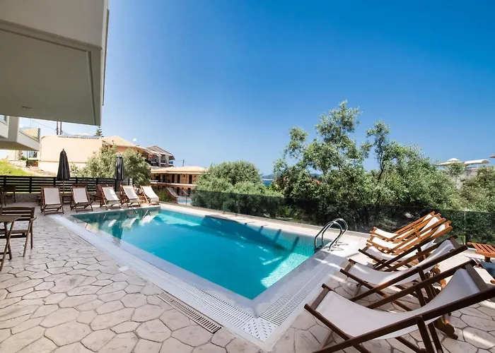Bianco Stylish Maisonette Apartment